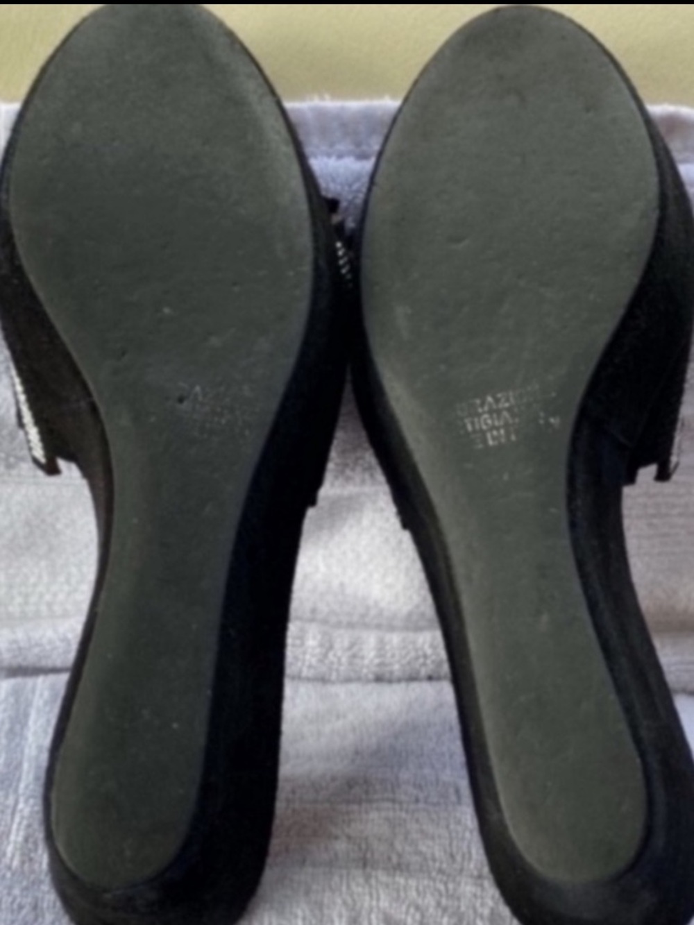 💕Host Pick💕 Black luxury suede and leather platform sandals made in Italy 🇮🇹 - Picture 17 of 17